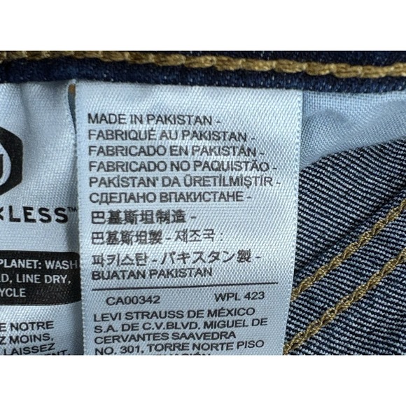 Levi's 724 High Rise Slim Straight Jeans Womens Size 16W Blue Cast Shadows Wash - Picture 5 of 13